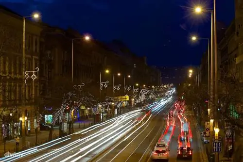 Слева - V. р-н, справа - XIII