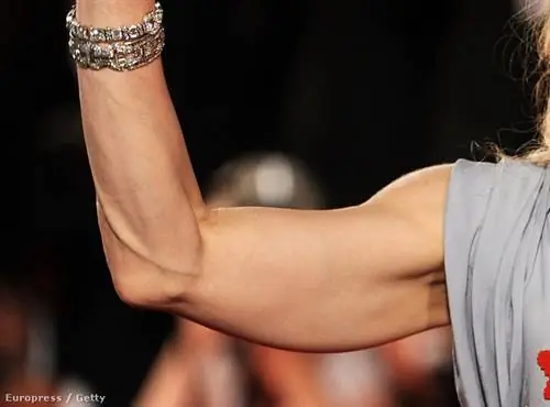 Таково висящее плечо. Смущающий?