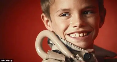 Сын Бекхэмов стал лицом Burberry