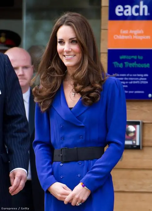 Посещение больницы в королевском синем