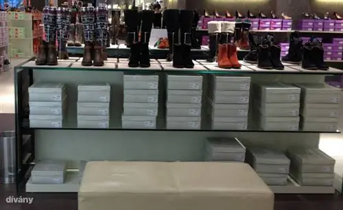 Humanic: туфли Esprit, показанные на картинке, и ботинки Tommy Hilfiger за 60 000 форинтов, не показанные на картинке, не были сильно снижены