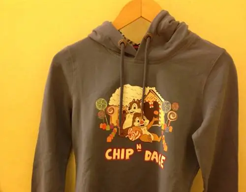 В конце панорамы я еще наткнулся на Ретро, но это не мой стиль. По крайней мере, эта толстовка стоила всего 2970 форинтов