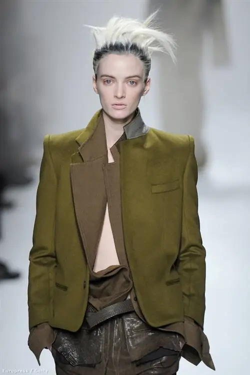 Поэма о прическе, созданная Хайдером Акерманном на сочетании гранжа и панка