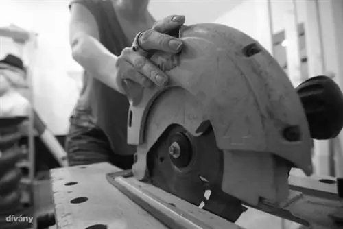 Работа шумная