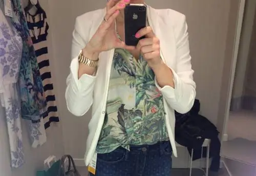 H&M: брюки и блейзер стоят 9 990 форинтов, а блузка - всего 3 990 форинтов