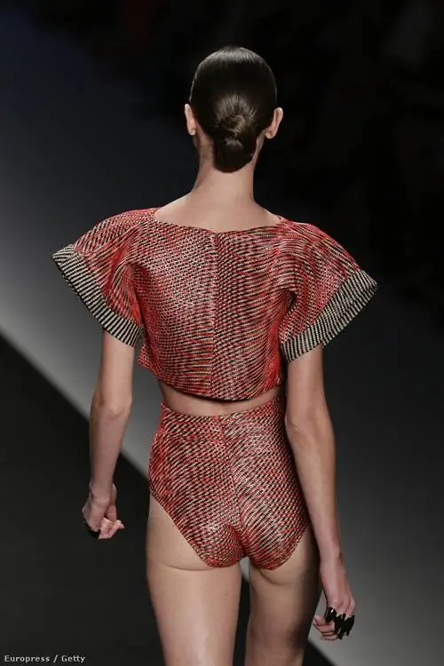 Так задницы моделей висят от голода