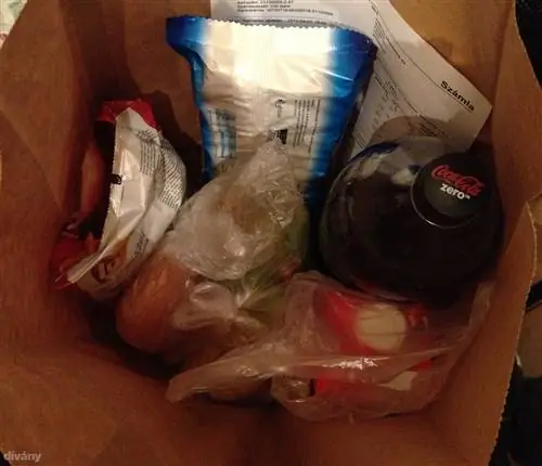 Заказали мясо и роллы онлайн