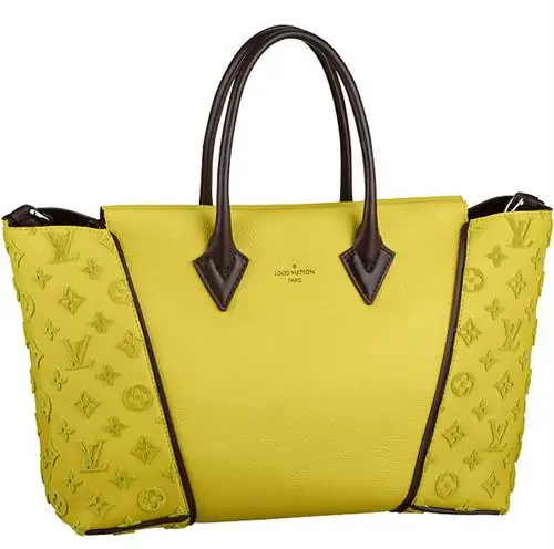 Эта версия стоит ровно 4 250 долларов, то есть 950 000 форинтов