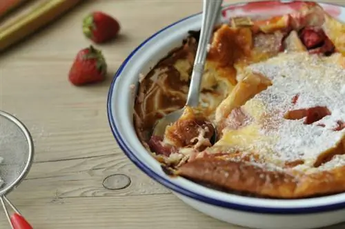 Пятничное печенье: клубничный пирог с ревенем