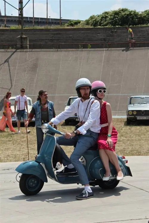 Ветеран моды: точечное отравление парами бензина