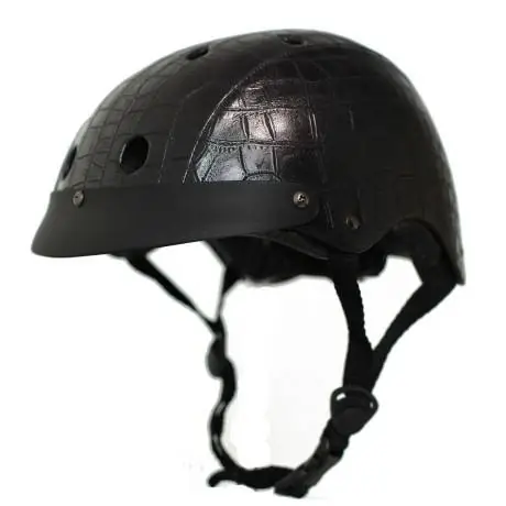 Эта вещь с эффектом черной кожи - фаворит дивана, скажем так, цена тоже впечатляет - 30 000 форинтов на сайте VeloVixen