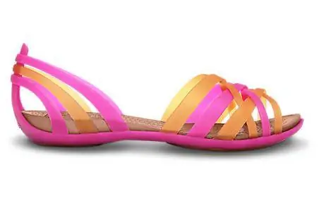 Крокс дистанцируется от своих пластиковых сабо