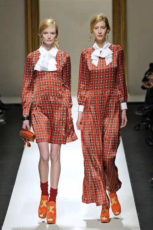 Чеки на показе Moschino