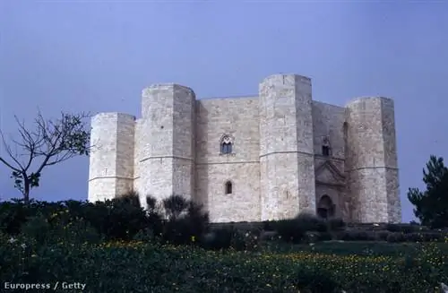 бари