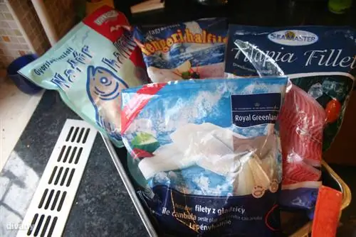 Они идут в холодильник, чтобы оттаять