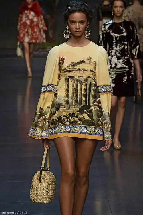 Сумка из рафии была названа в честь матери Доменико Дольче, Сары