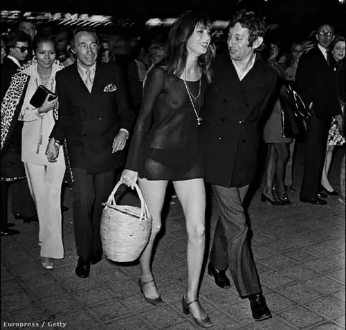 Актриса прибыла в смелом платье на премьеру фильма «Лозунг» режиссера Пьера Гримблат…