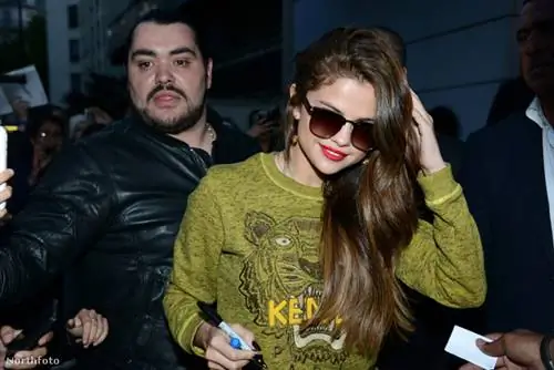 Тренд знаменитостей: тоже носите тигра