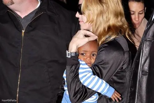 Мадонна и Дэвид в 2006 году