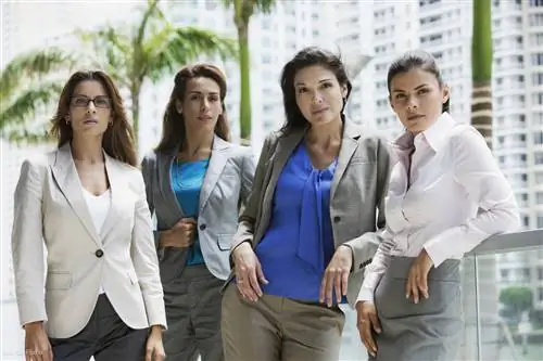 В компании мы выглядим лучше, чем поодиночке