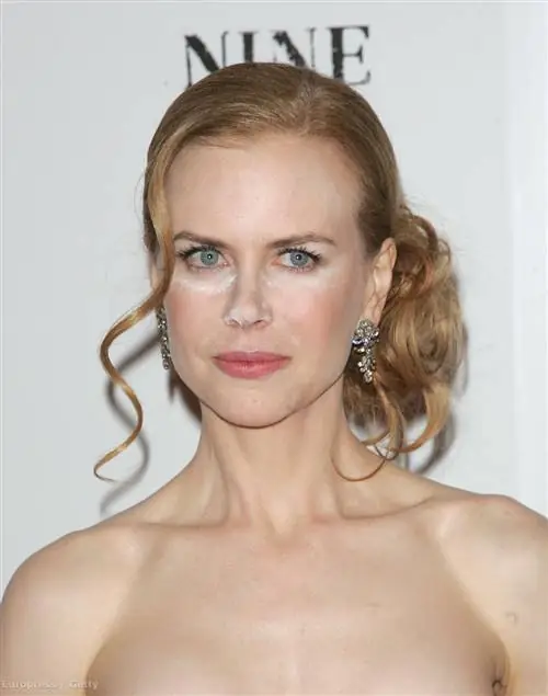 Вот почему у знаменитостей мучающиеся лица