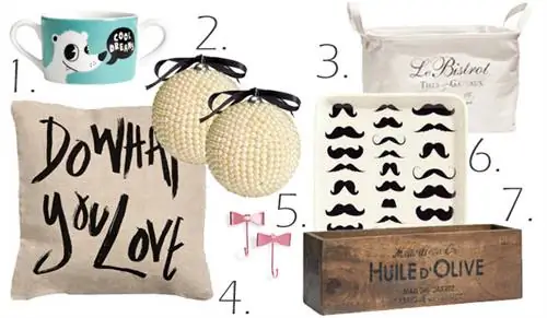 1. Кружка - 1 290 форинтов; 2. Новогоднее украшение - 1 290 форинтов; 3. Хранение - 2990 форинтов; 4. Подушка - 2990 форинтов; 5. Вешалка, 2 шт. - 1 290 форинтов; 6. Поднос - 990 форинтов; 7. Деревянный склад - 2990 форинтов