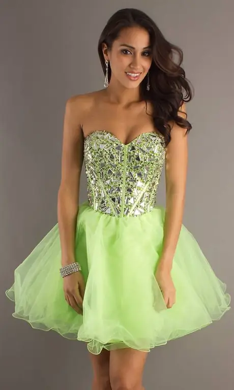 Даже в зеленом лайме модель не выглядит полной, Merle Dress берет за такое платье 29 580 форинтов