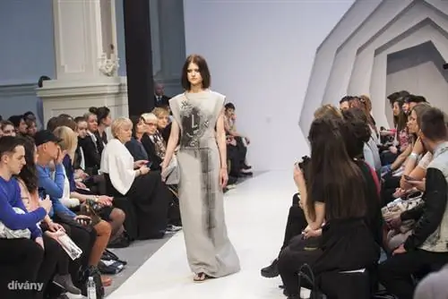 Мы не совсем поняли это платье