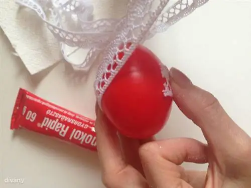 Перед приклеиванием спланируйте, куда вы будете приклеивать ленту