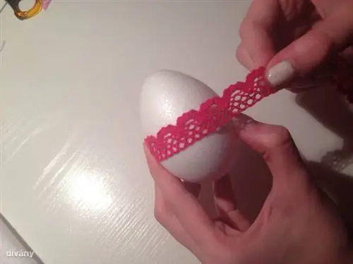 Как и его партнер из Plastik, он также впервые изобретает здесь концепцию