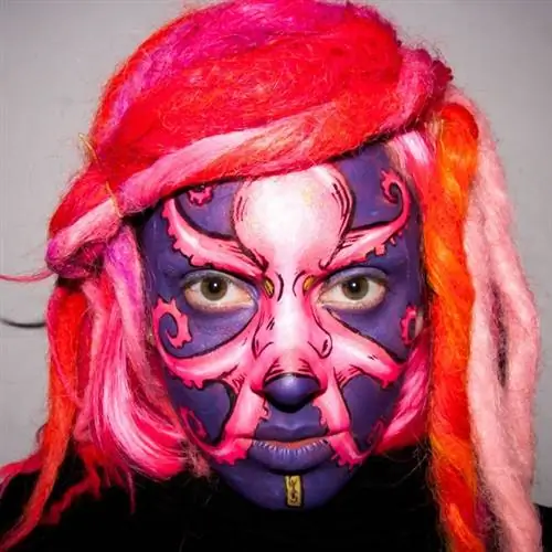 Это необъяснимо, но он делает такую работу для себя каждый день