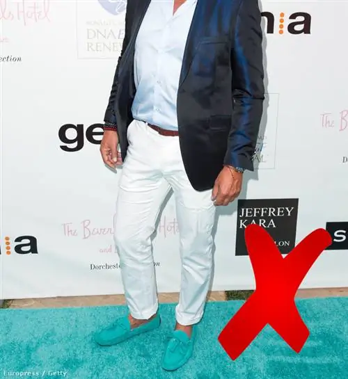 Убедитесь, что ваши брюки темнее, чем ваш топ!