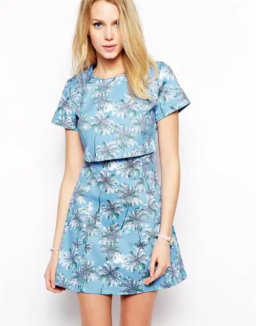 К счастью, ASOS приклеила его в версии с чуть более длинным рукавом. Кроме того, он доступен по доступной цене в 47 долларов