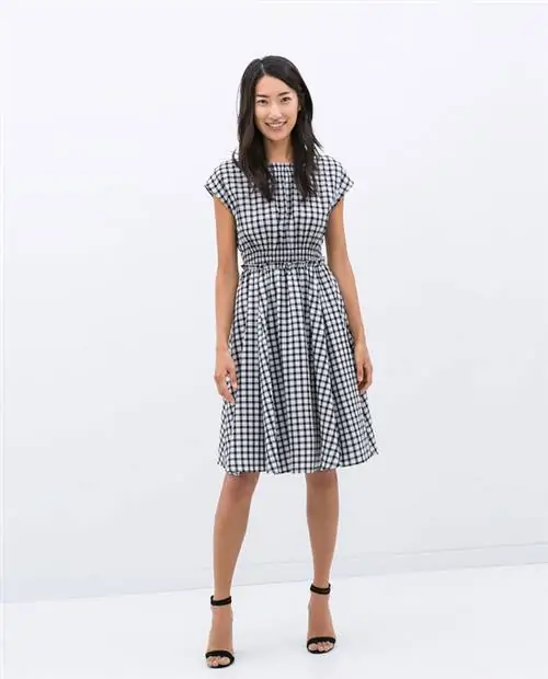 Эта вещь, соответствующая стилю Одри Хепберн, стоит в Zara 14 995 форинтов