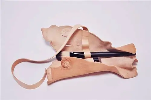 Сумка, сшитая из ушей, прикольная или дрянная?