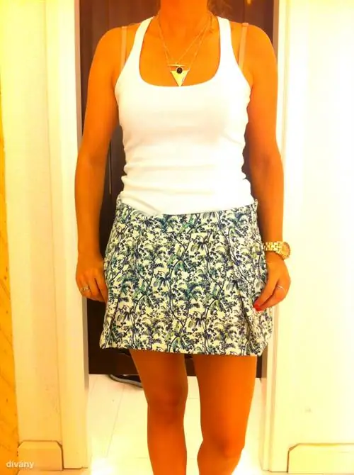 Pull&Bear: скирт в виде пальмы стоит 5 995 форинтов вместо 7 995 форинтов. Если бы это было 3 тысячи, стоило бы задуматься, его можно было бы опустить