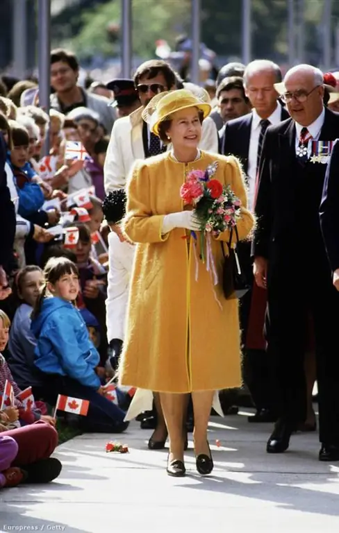 1984, Канада: коричневые лоферы из гладкой кожи