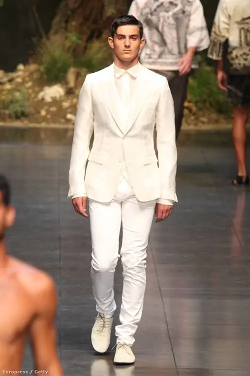 01 полностью белый