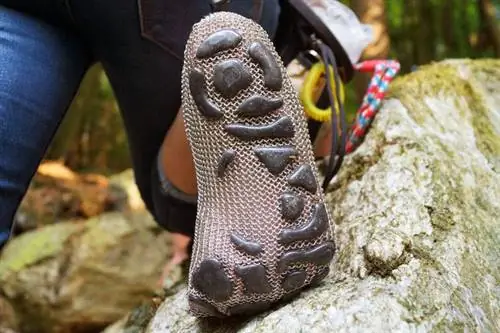 Подошва оснащена противоскользящими накладками