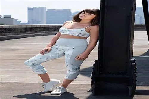 Дэвид Линч создал платья с цветочным орнаментом