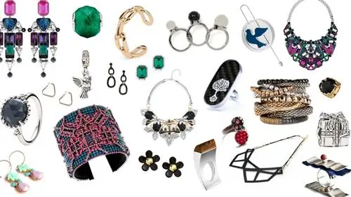 Купите самые красивые украшения в этом году