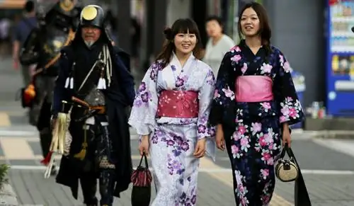 New Look продает 40 000 кимоно в неделю