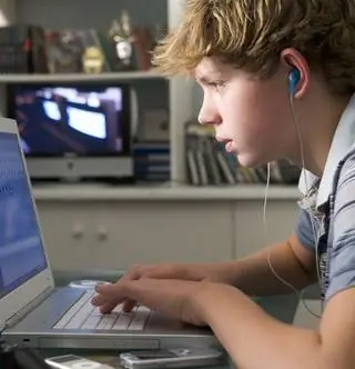 Много печатания делает ребенка менее способным к общению