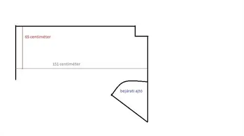 Г-образная ниша находится прямо над стойкой, а проем входной двери я нарисовал неправильно. Но эта часть вызвала много путаницы