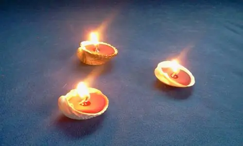 Время горения недолгое, но если понюхать воск, можно получить приятные минуты