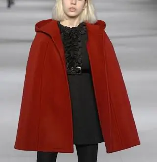 Красная накидка: круто или пошло?