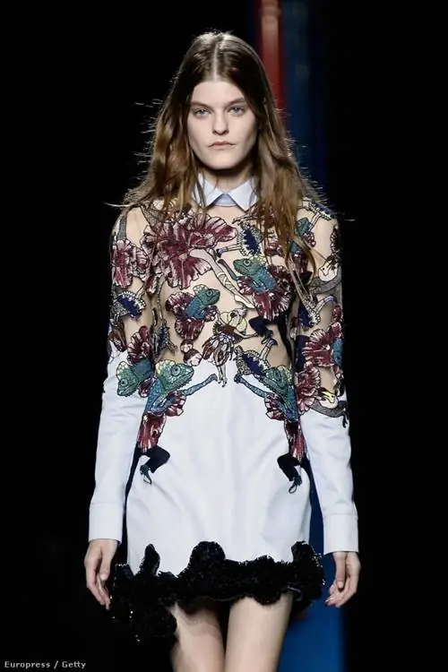 Женская одежда Katrantzou, известная своими уникальными принтами, с тех пор каждый сезон заказывается в более чем 200 магазинах из 50 стран мира