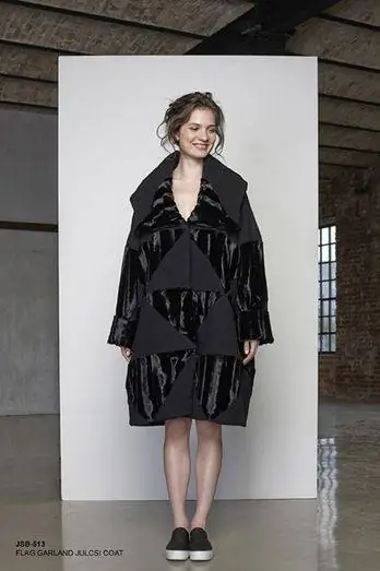 Куртка оверсайз черного цвета