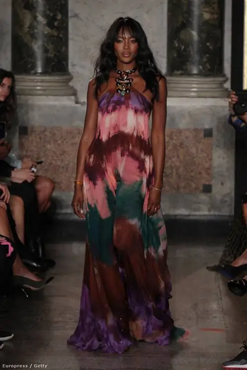 Наоми Кэмпбелл на подиуме Emilio Pucci