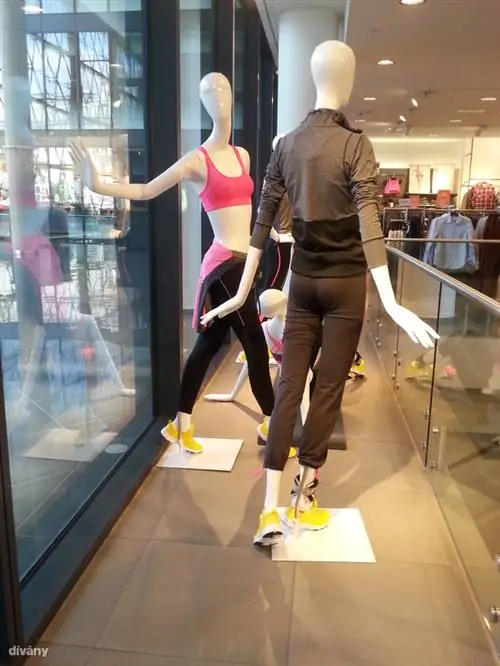 H&M: Эти куклы не совсем реалистичны, просто посмотрите на их шею и лодыжки. И если бы им дали тренировочное снаряжение, они могли бы быть немного более мускулистыми